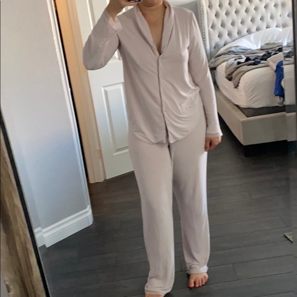VS PJ SET - Picture 1 of 2